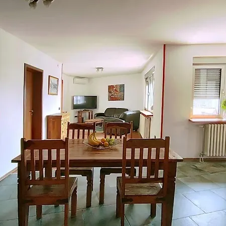 Apartment Cubrina - 2bdrm & 45m2 Rooftop Terrace